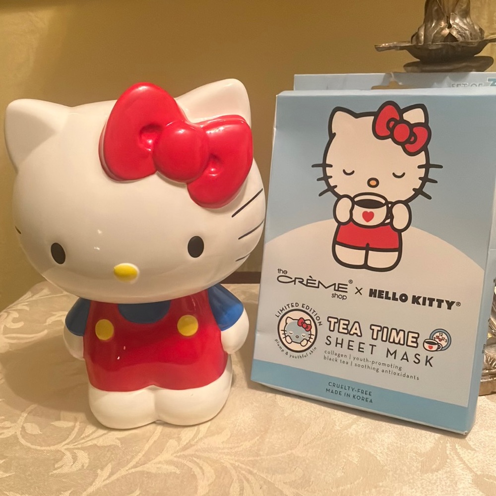 🎀Hello Kitty large piggy bank/ decor & face masks beauty bundle all NWT / NIB